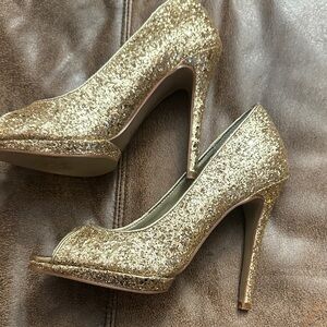 Touch Ups Glittering Gold Peep Toe Heels